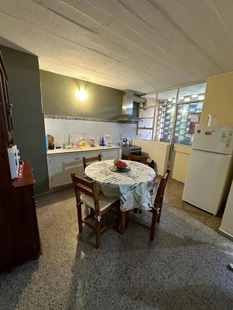 Leohome Melo Buitenkant foto
